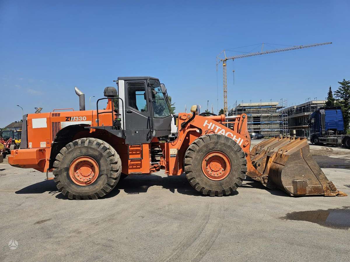 Hitachi ZW330, frontal loader