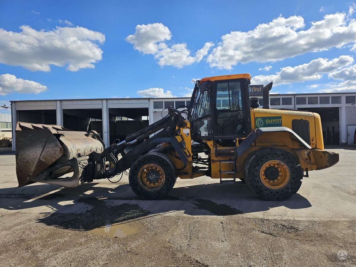 JCB 437HT, frontaliniai krautuvai