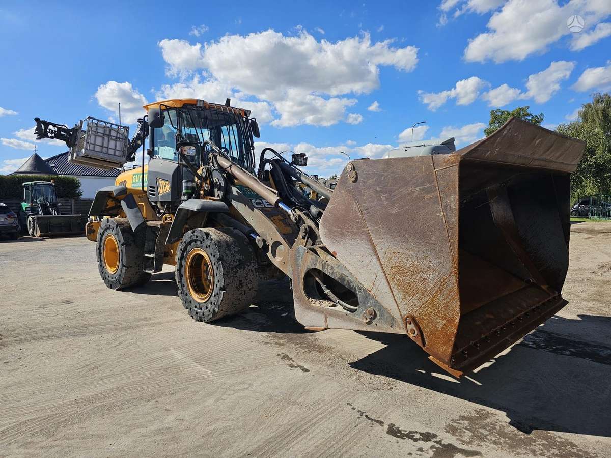 JCB 437HT, фронтальные погрузчики
