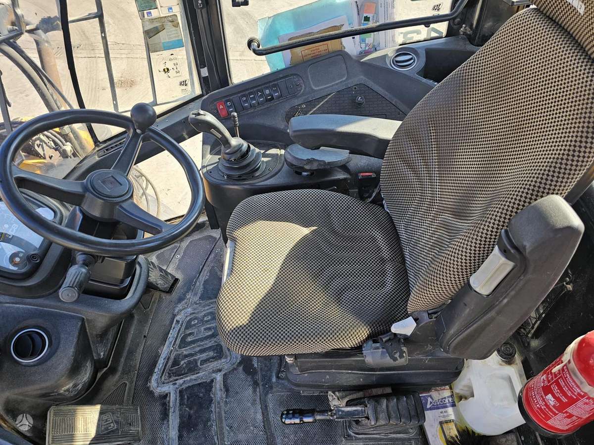 JCB 437HT, frontal loader