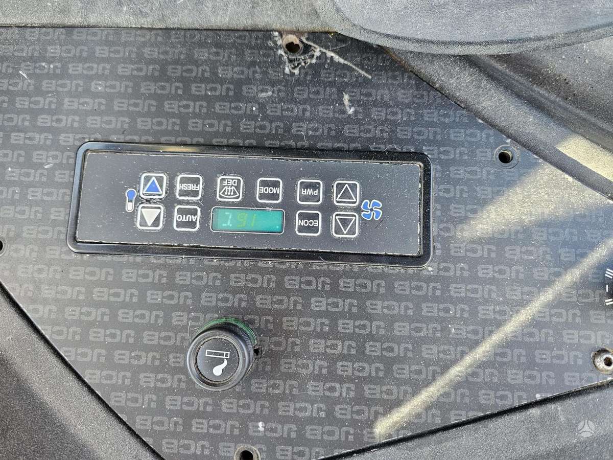 JCB 437HT, frontaliniai krautuvai