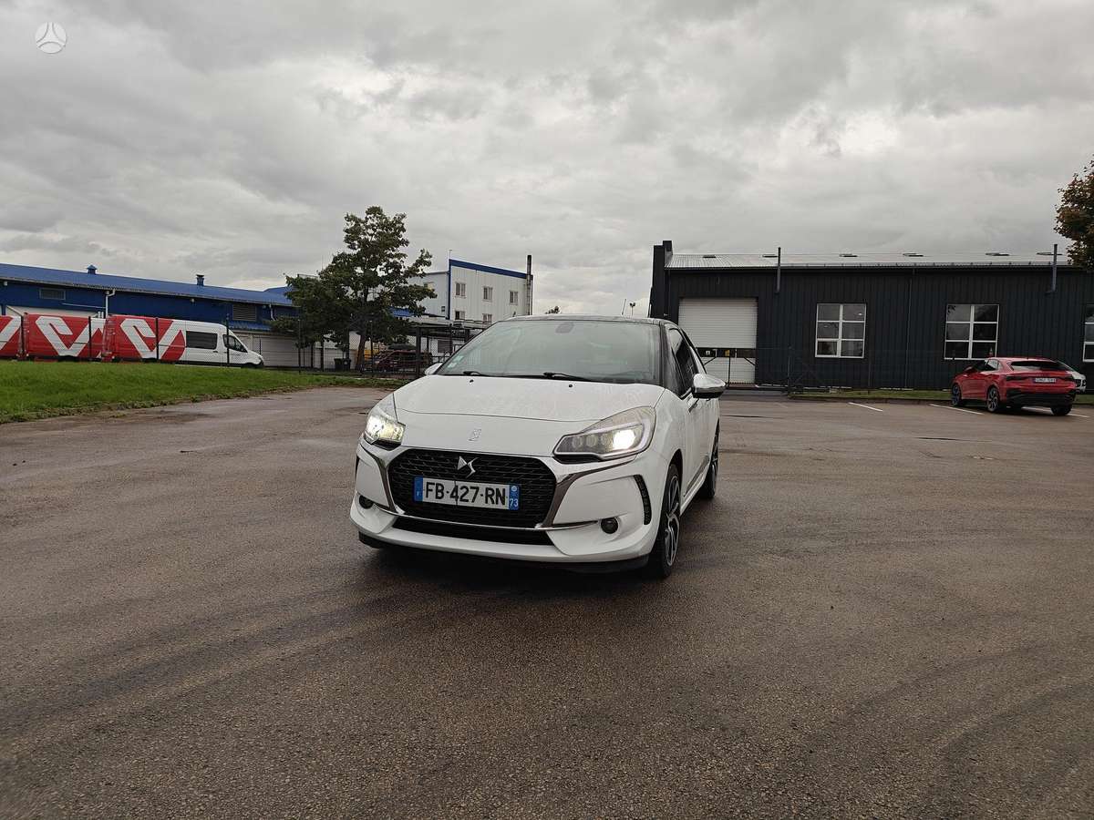 Citroen DS3, 1.2 l., hatchback