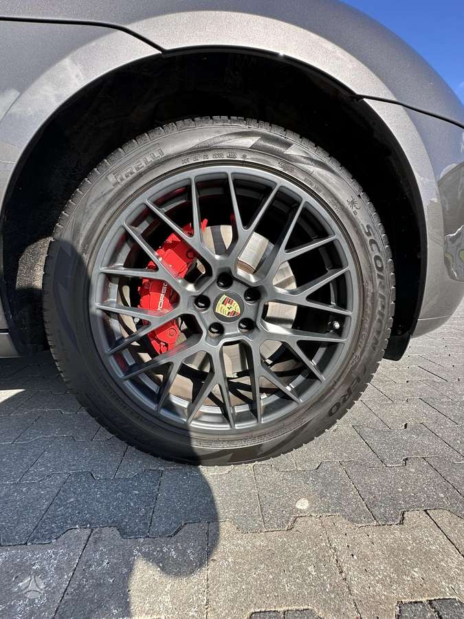 Porsche Macan, 3.0 l., off-road / crossover