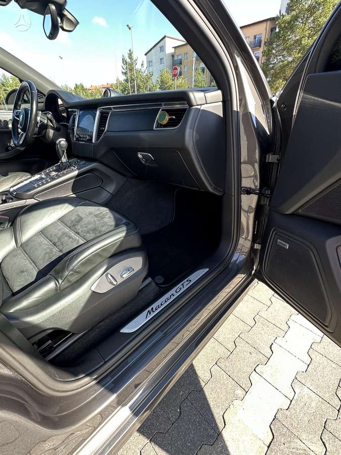 Porsche Macan, 3.0 l., off-road / crossover