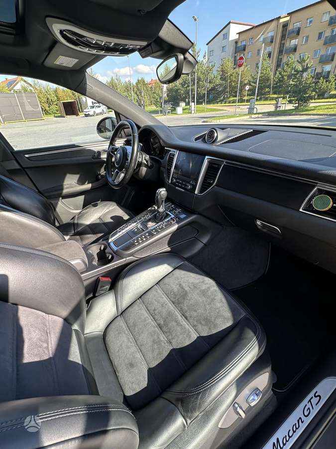 Porsche Macan, 3.0 l., off-road / crossover