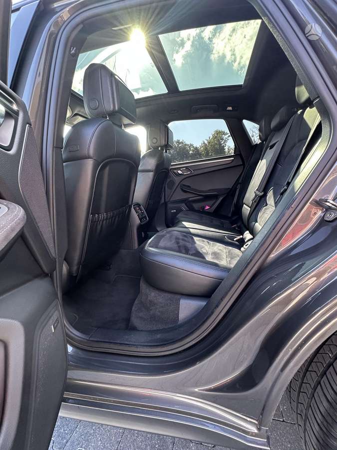 Porsche Macan, 3.0 l., off-road / crossover