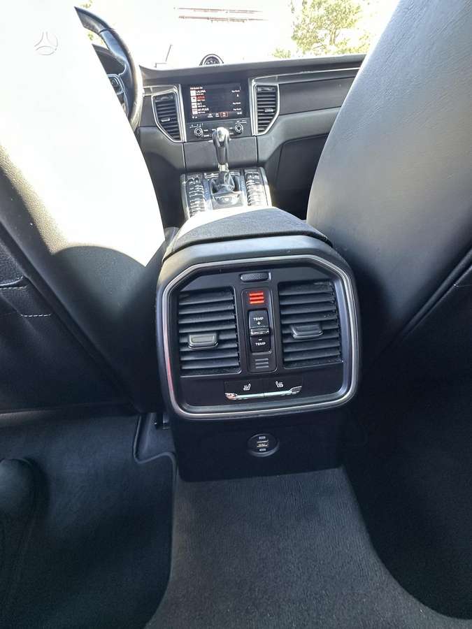 Porsche Macan, 3.0 l., off-road / crossover