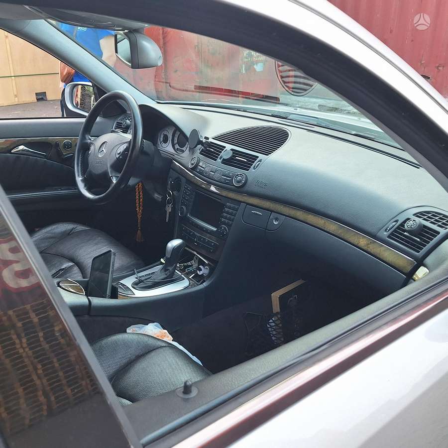 Mercedes-Benz E320, 3.2 l., wagon
