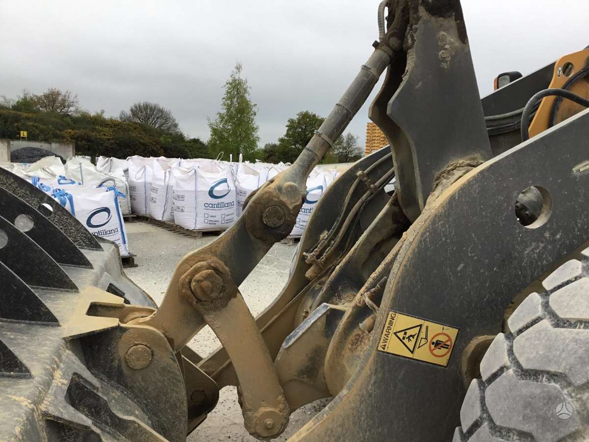 Volvo L70E, frontal loader