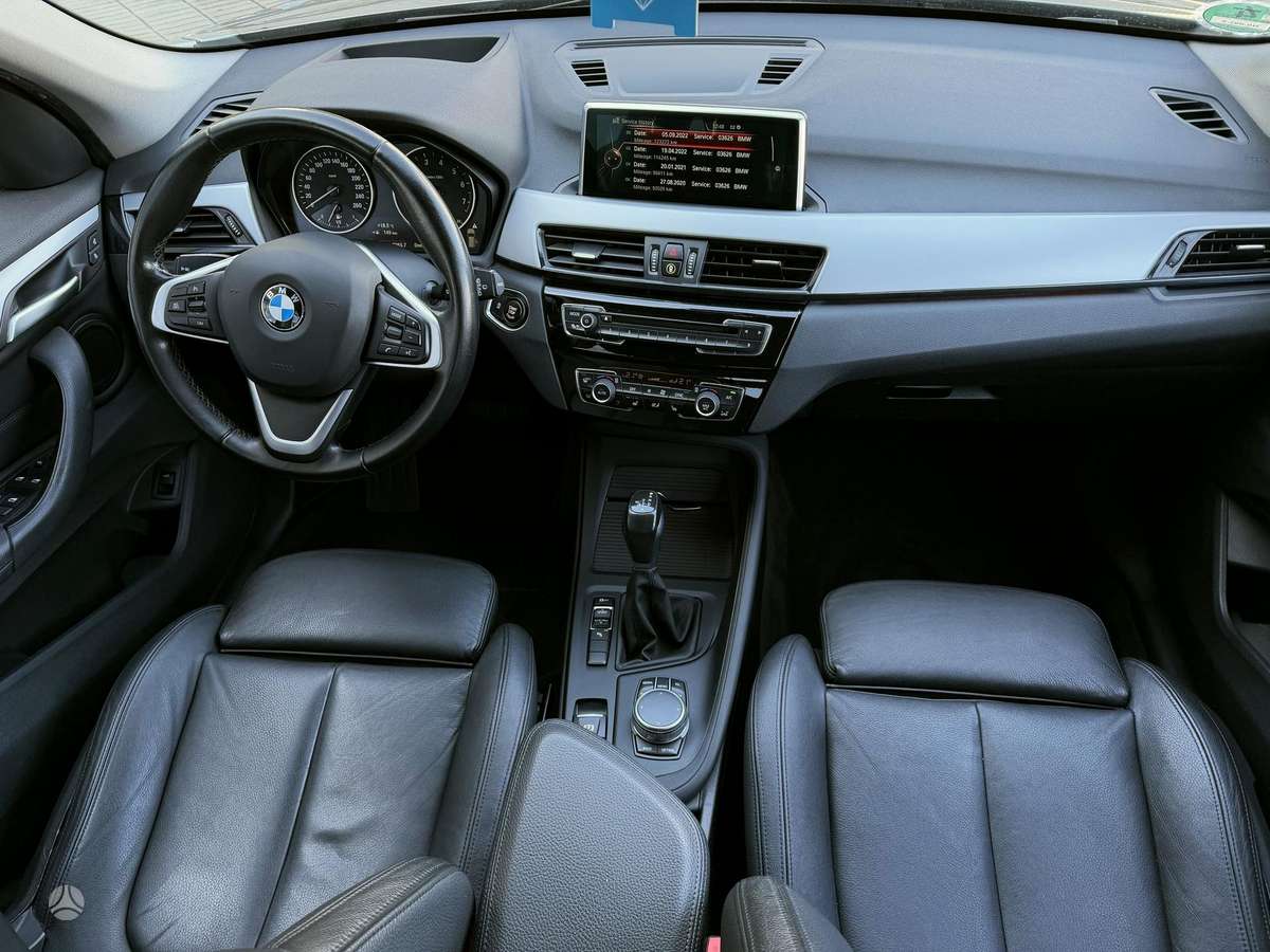 BMW X1, 2.0 l., off-road / crossover