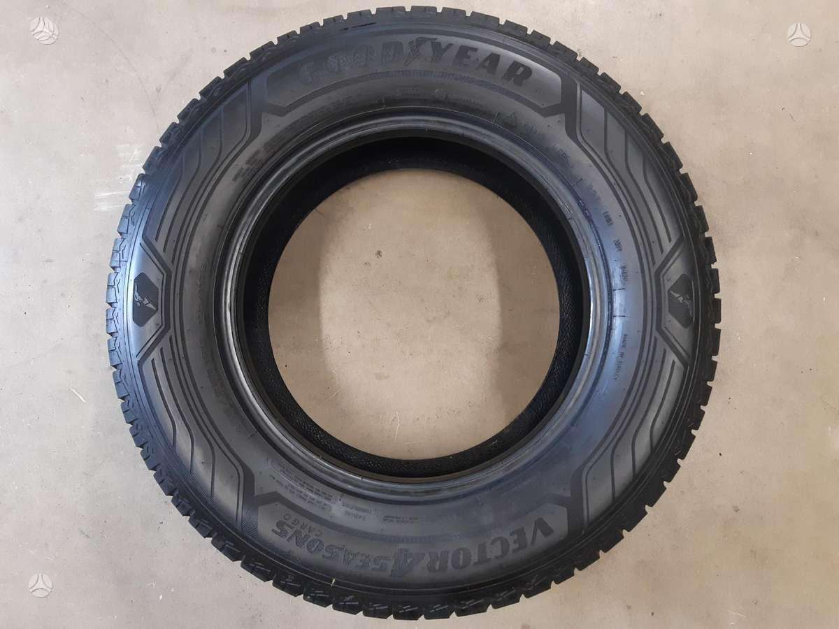 Goodyear 2025m Vector Gen C*, всесезонные 235/65 R16