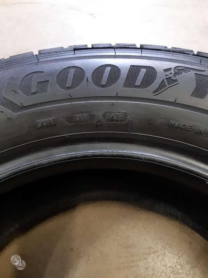 Goodyear 2025m Vector Gen C*, всесезонные 235/65 R16
