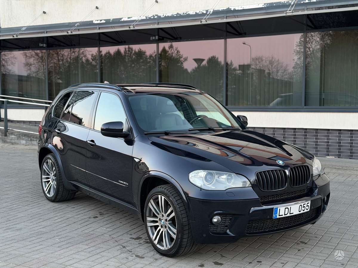 BMW X5, 3.0 l., off-road / crossover