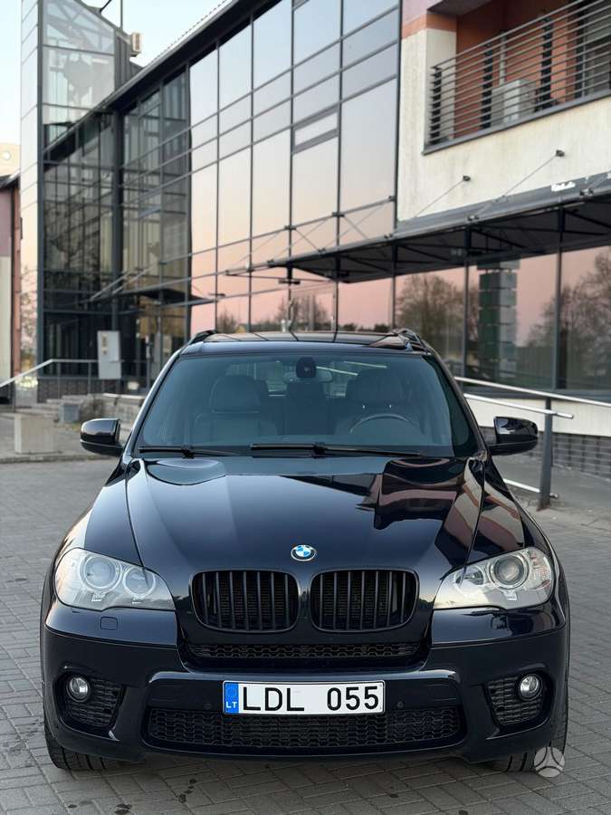 BMW X5, 3.0 l., off-road / crossover