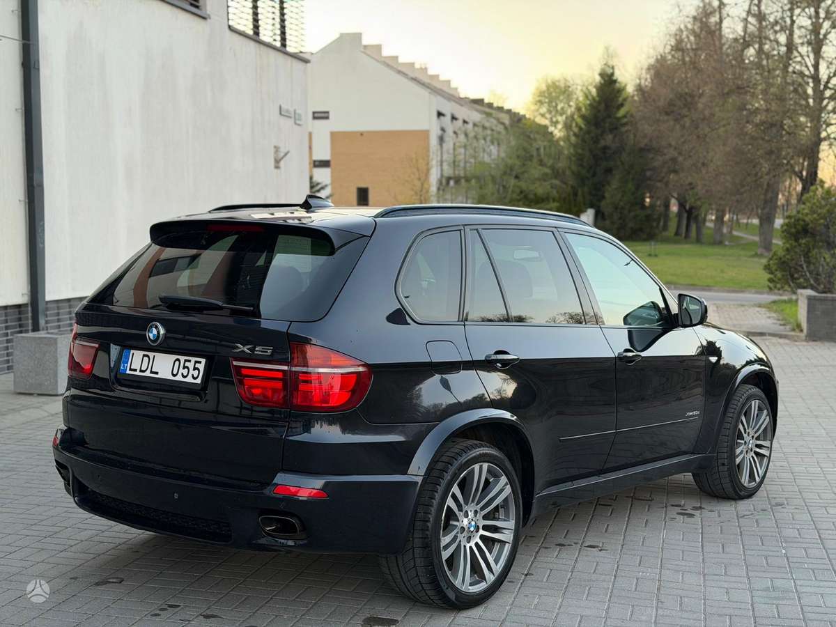 BMW X5, 3.0 l., off-road / crossover