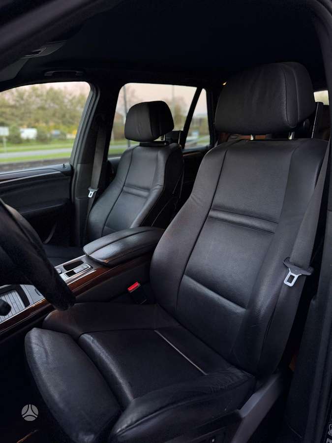 BMW X5, 3.0 l., off-road / crossover