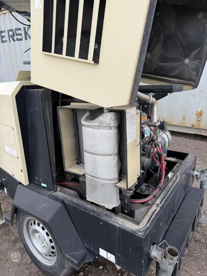 Doosan R1130F 9V, mobile light towers