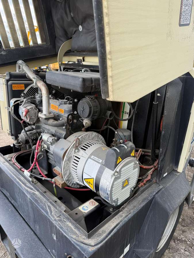 Doosan R1130F 9V, mobile light towers