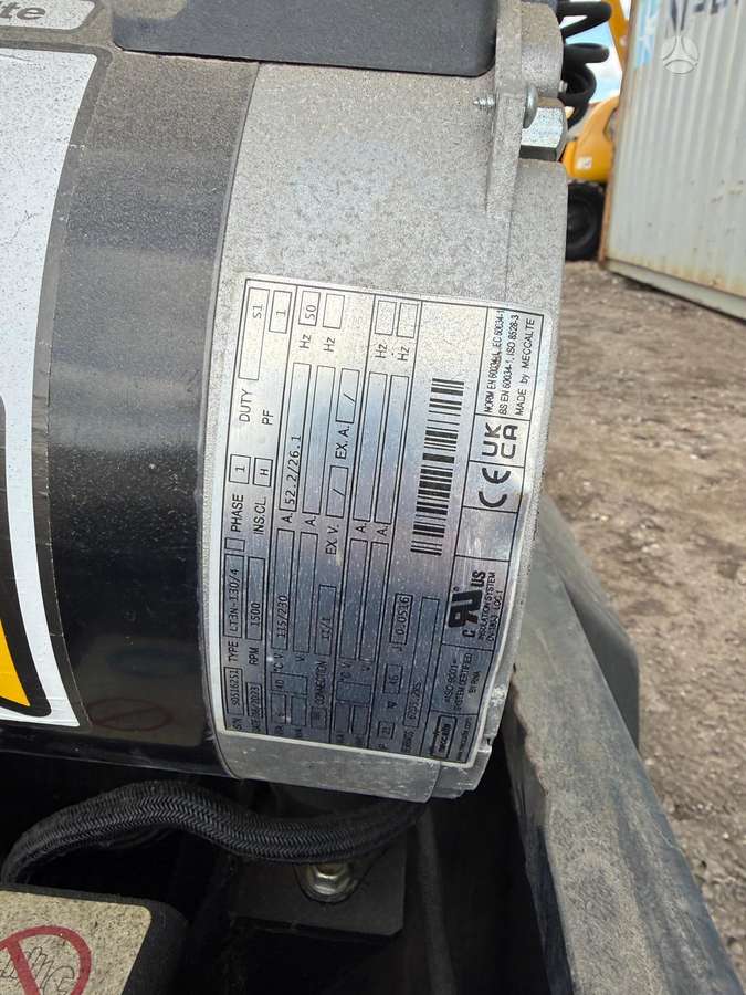 Doosan R1130F 9V, mobile light towers