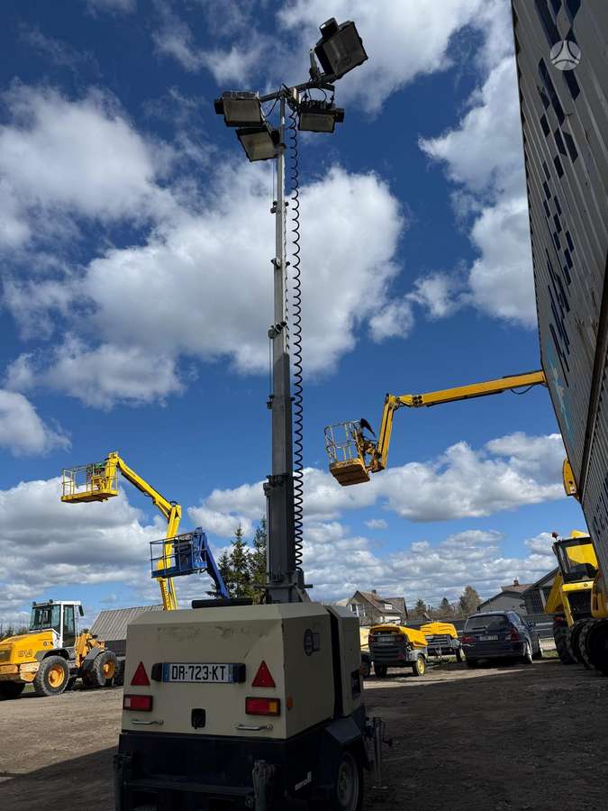 Doosan R1130F 9V, mobile light towers