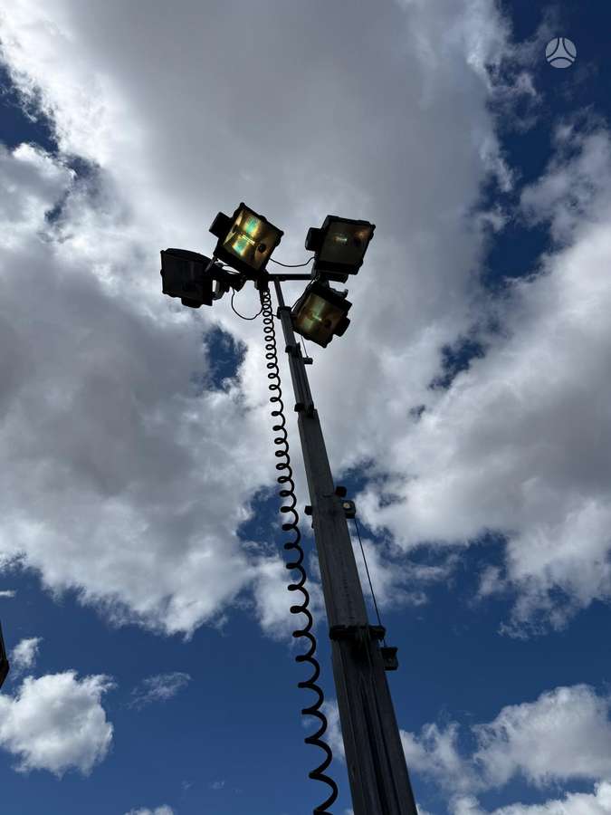 Doosan R1130F 9V, mobile light towers