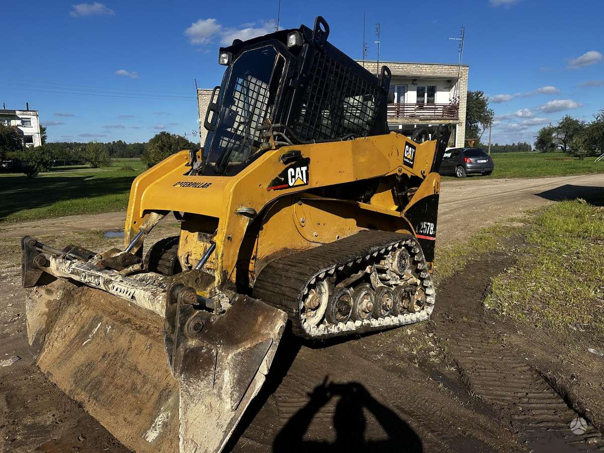Caterpillar 257B, mini loaders