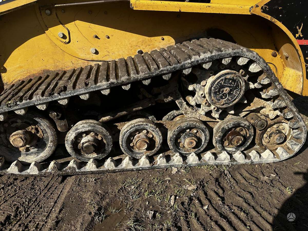Caterpillar 257B, mini loaders