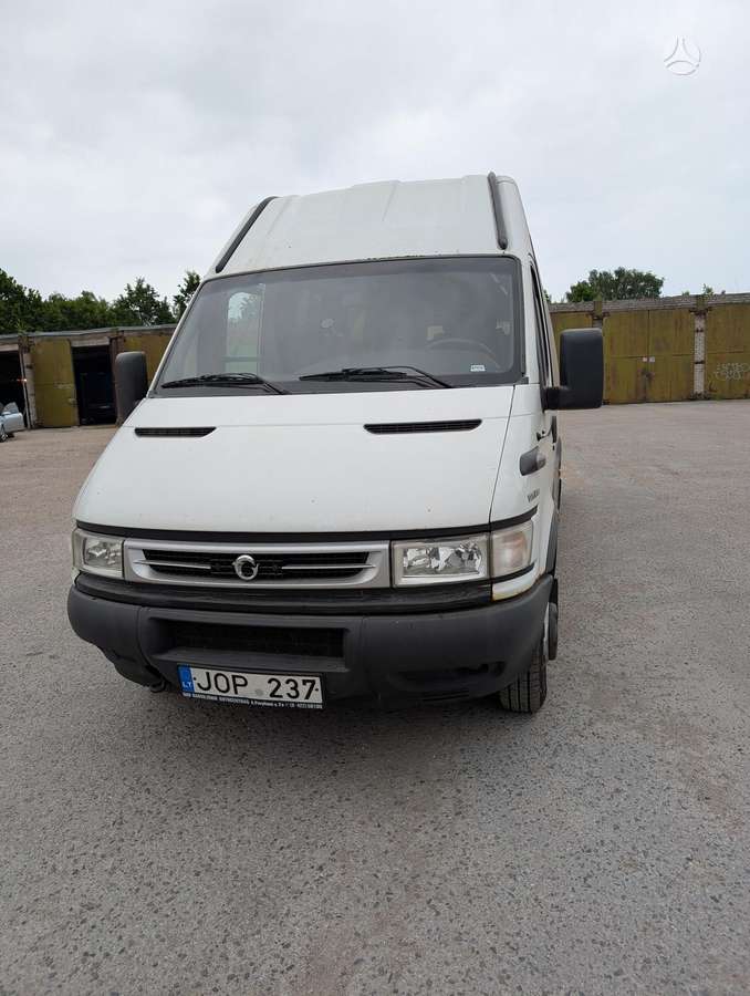 Iveco 50C17, passenger minibus