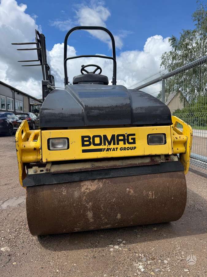 Bomag BW120AD-4, vibrator / compactor