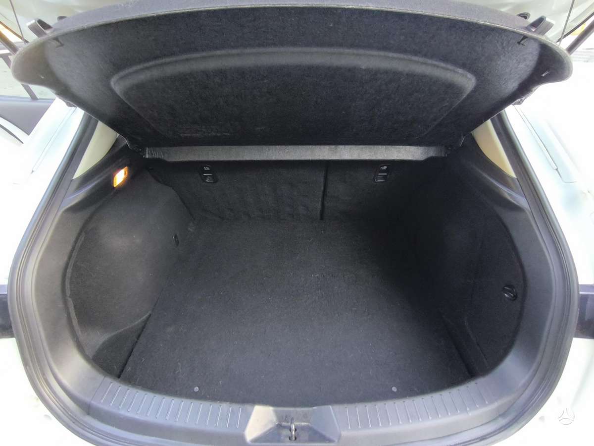 Mazda 3, 2.2 l., hatchback