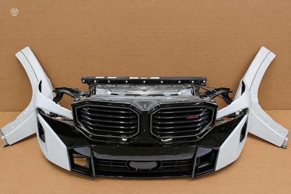 BMW XM kėbulo dalys