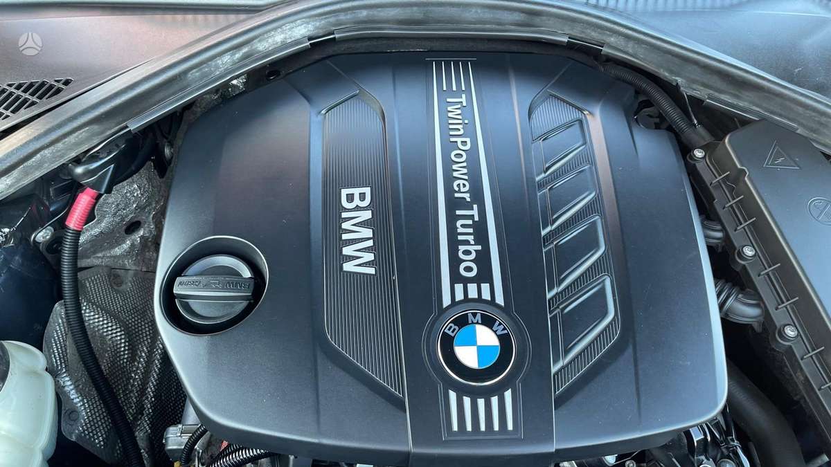 BMW 116, 2.0 l., hatchback
