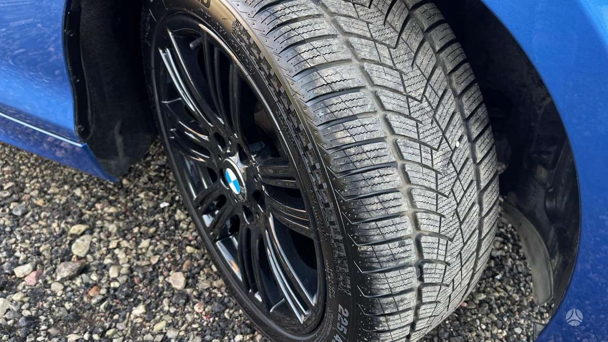BMW 116, 2.0 l., hatchback