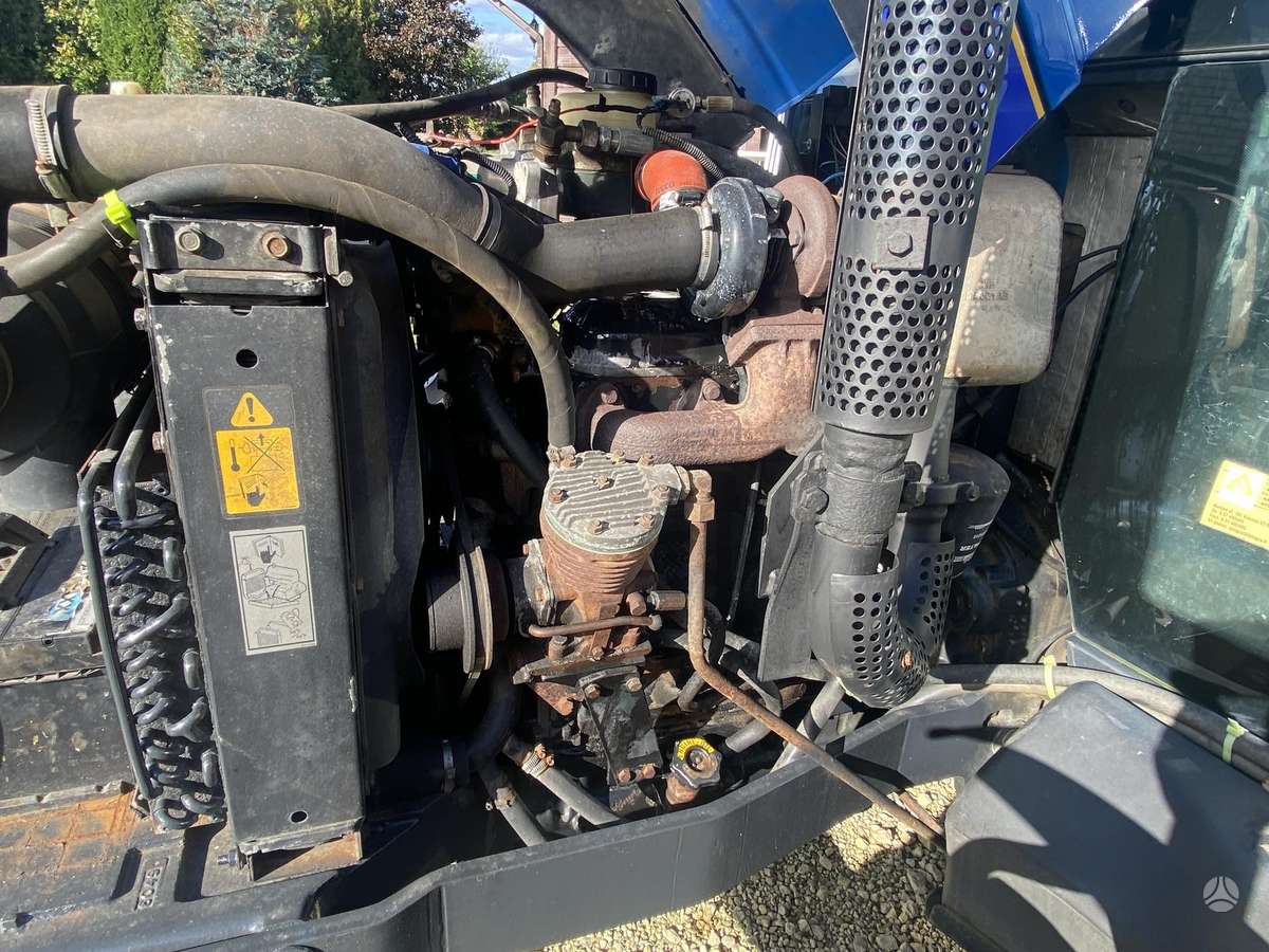 New Holland TD95D, traktoriai