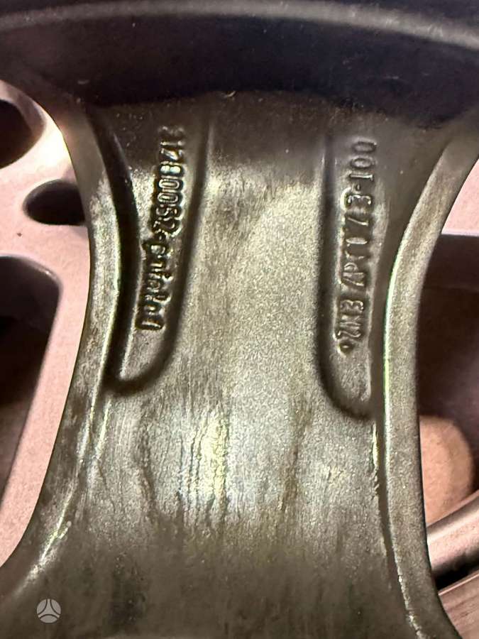 Hankook, universalios 215/55 R17
