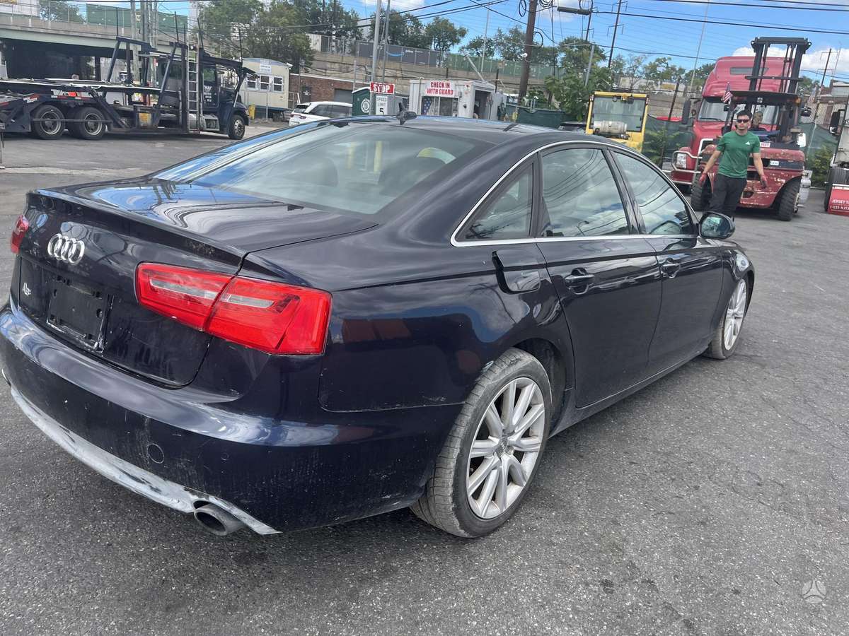 Audi A6, 2.0 l., Седан