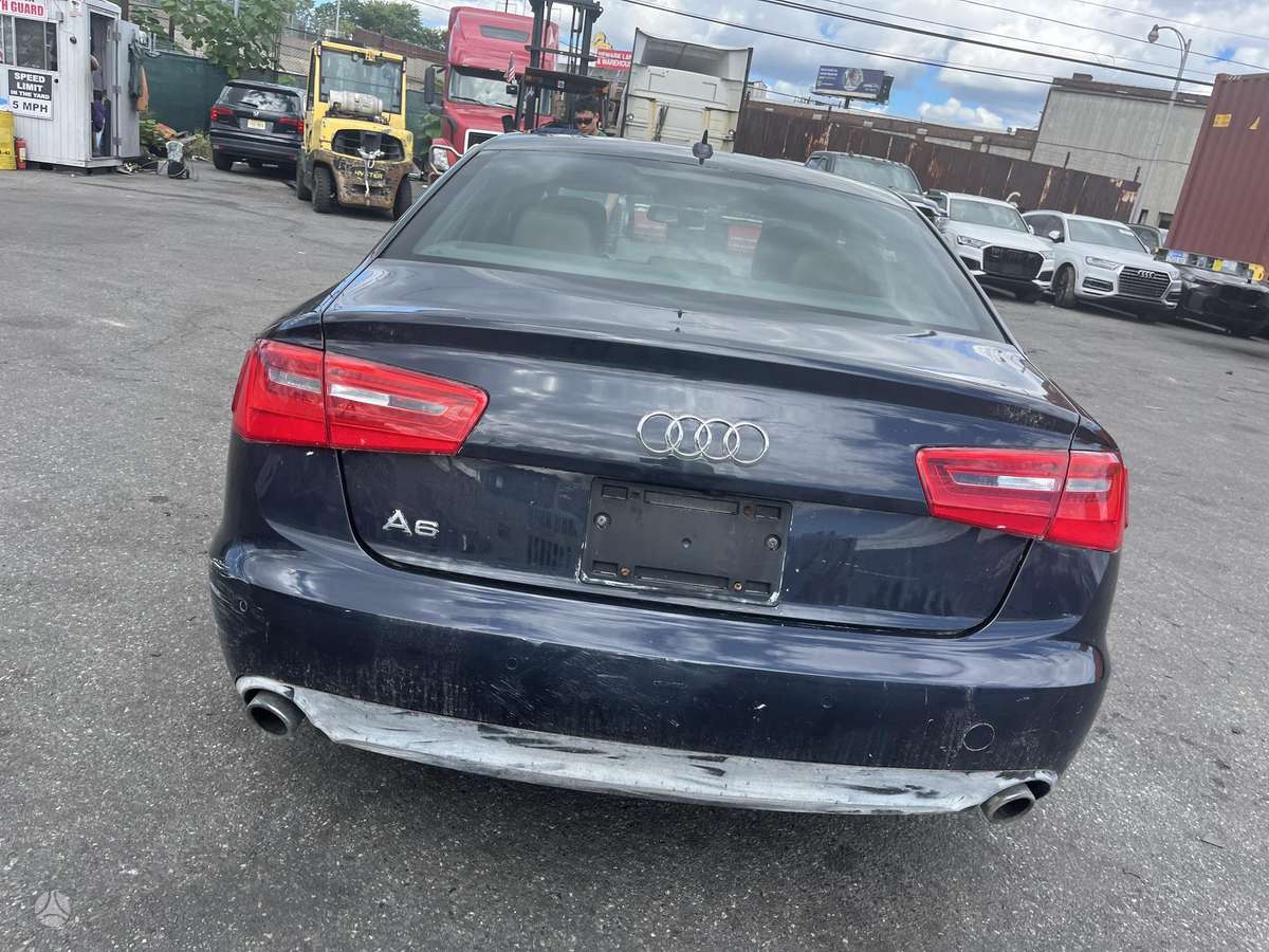 Audi A6, 2.0 l., Седан