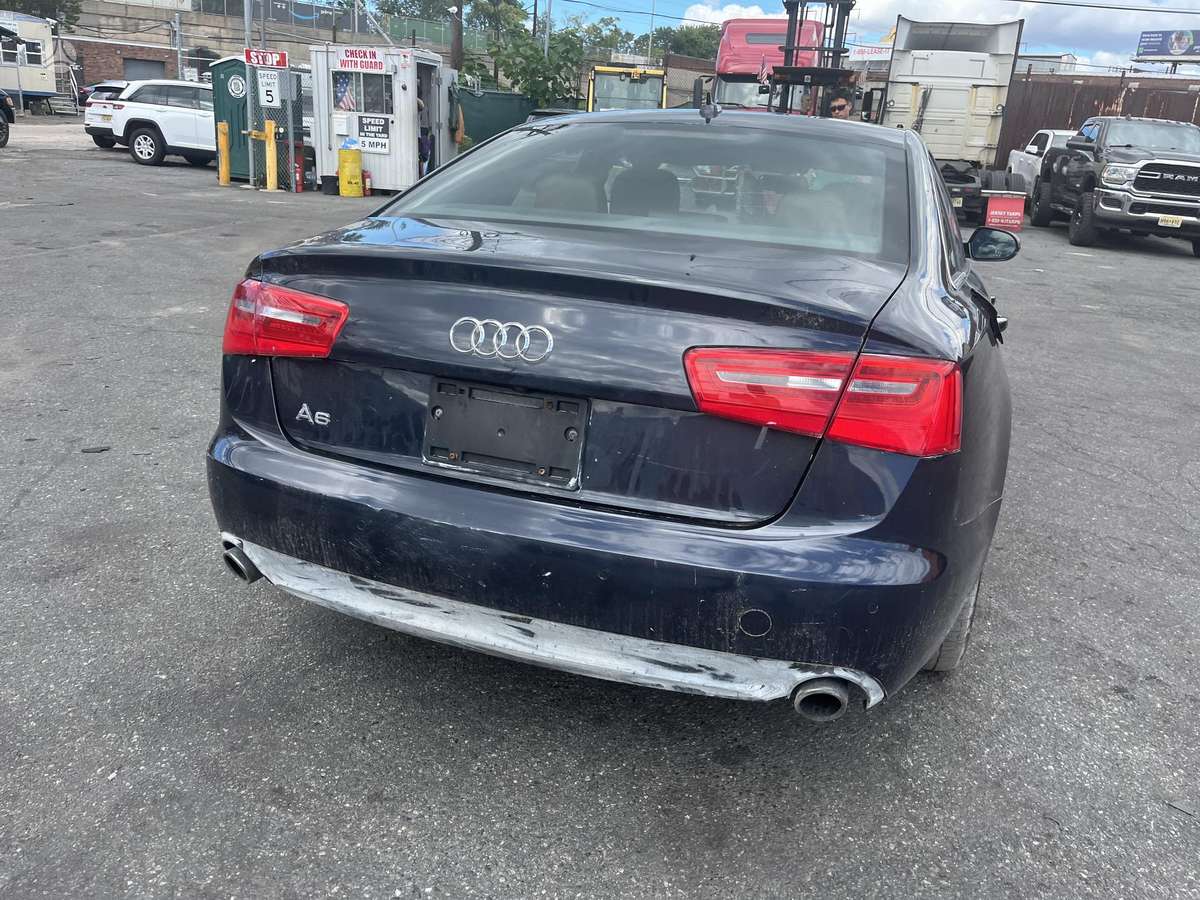 Audi A6, 2.0 l., Седан
