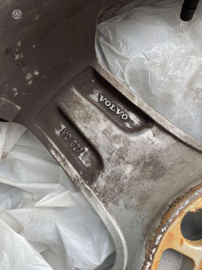 Volvo S80, lengvojo lydinio, R17