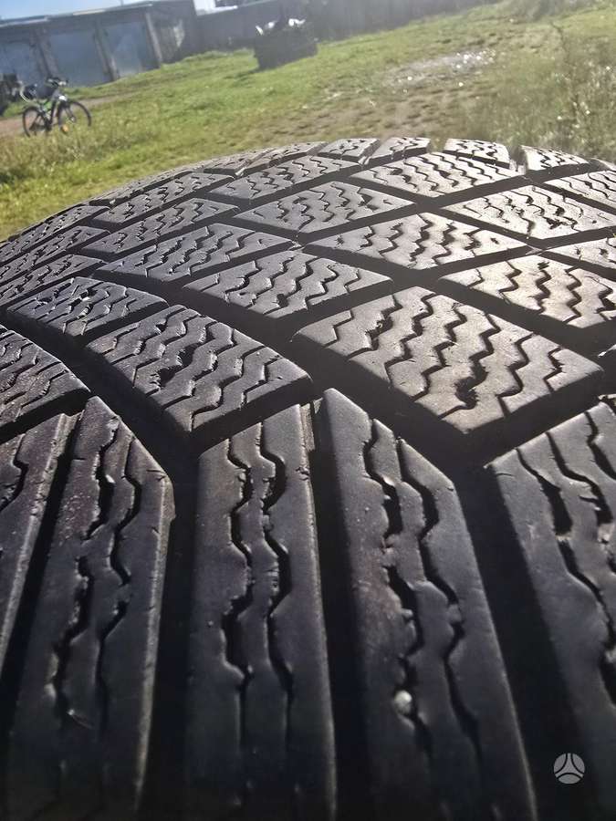 Continental, žieminės 235/45 R19