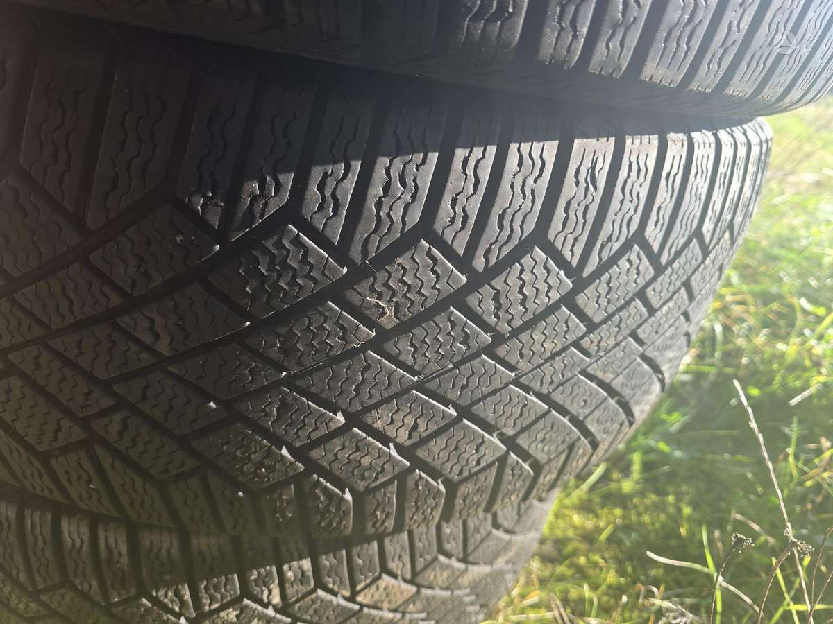 Continental, žieminės 235/45 R19