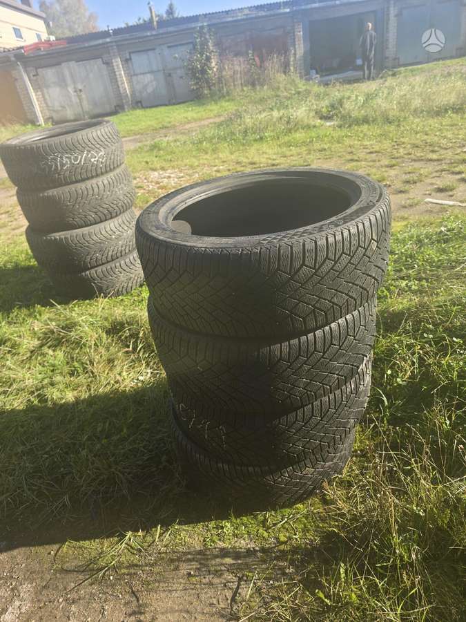 Continental, žieminės 235/45 R19