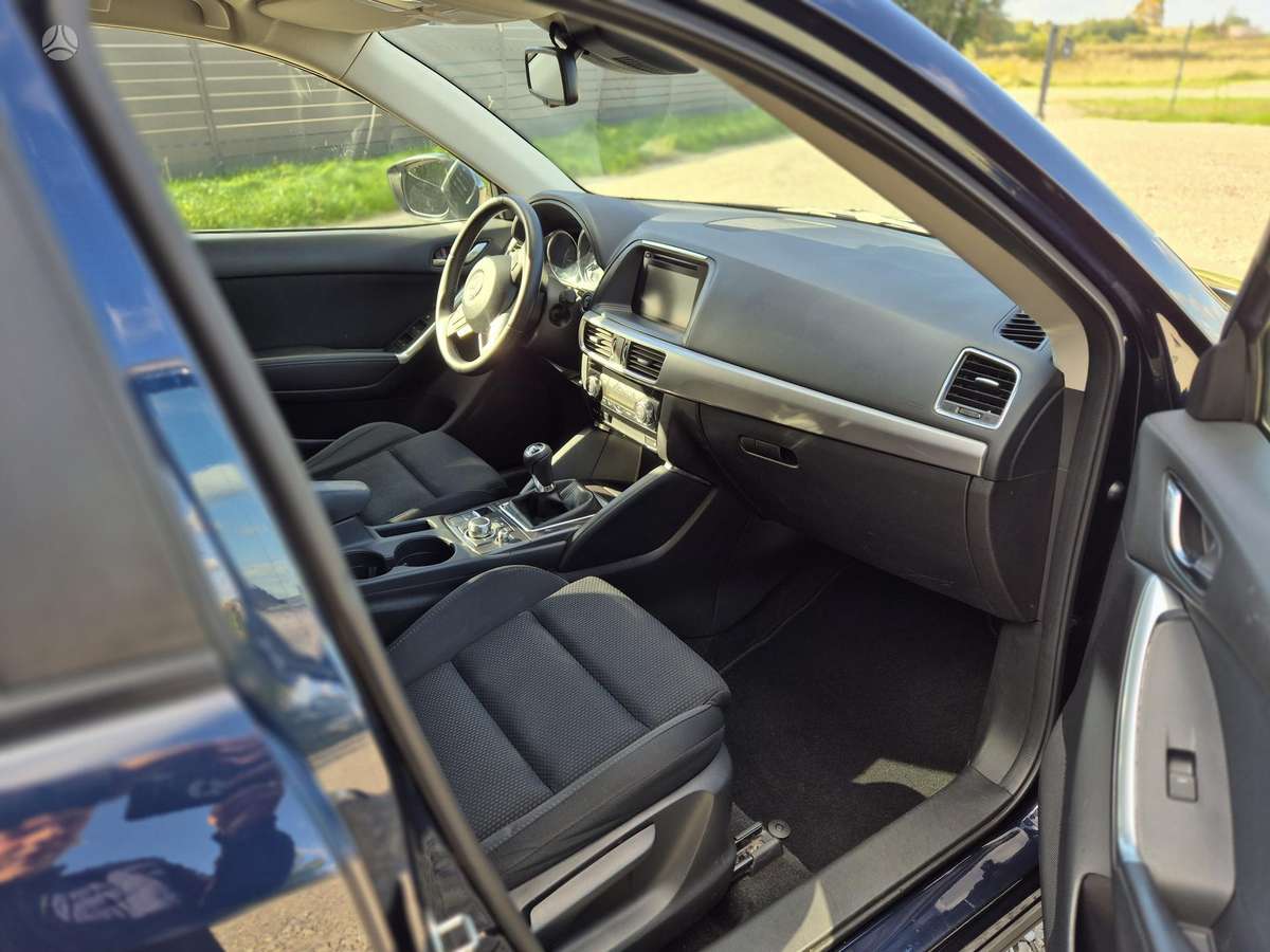 Mazda CX-5, 2.2 l., off-road / crossover