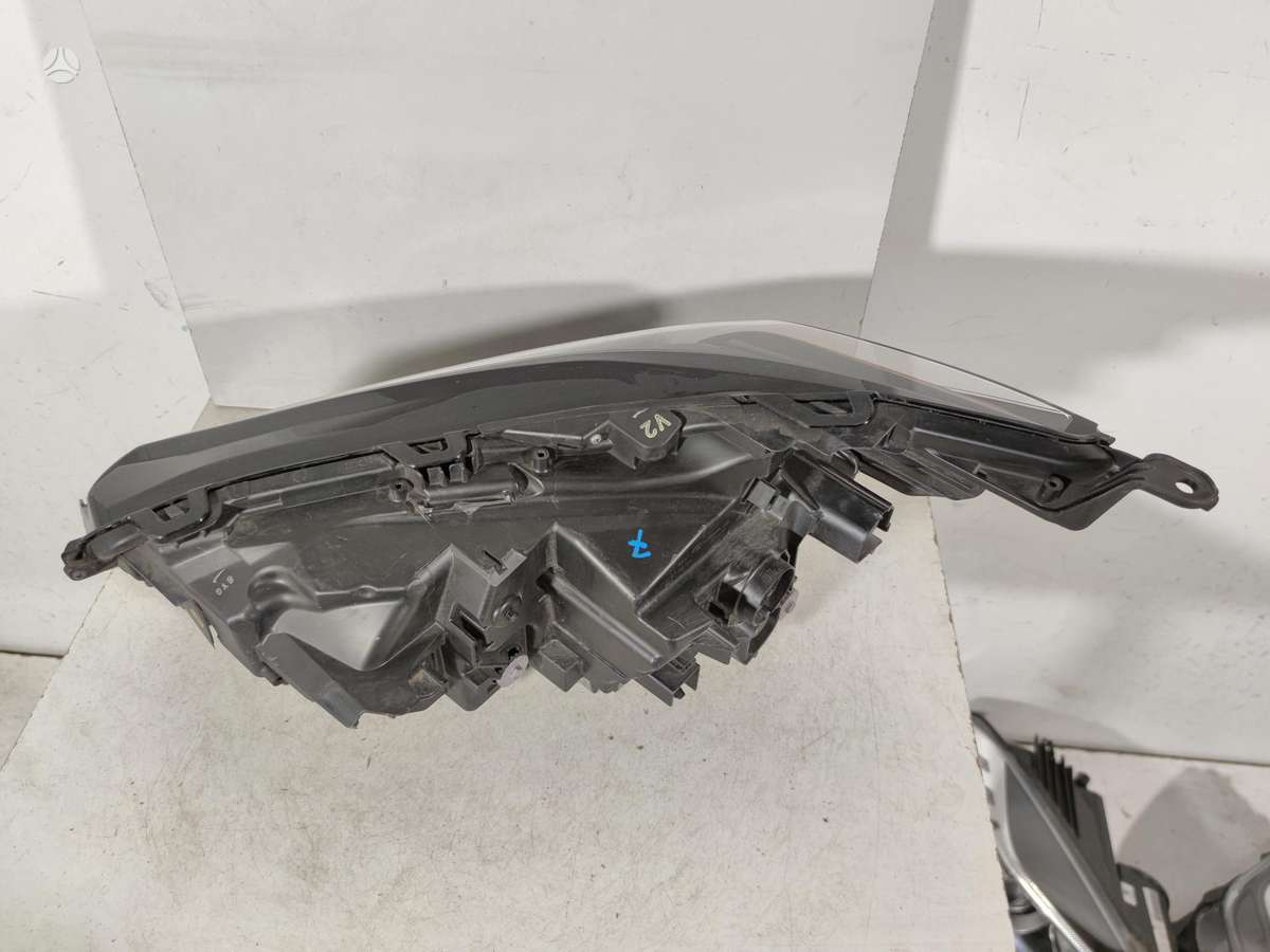 Lexus NX klasė doors, lights