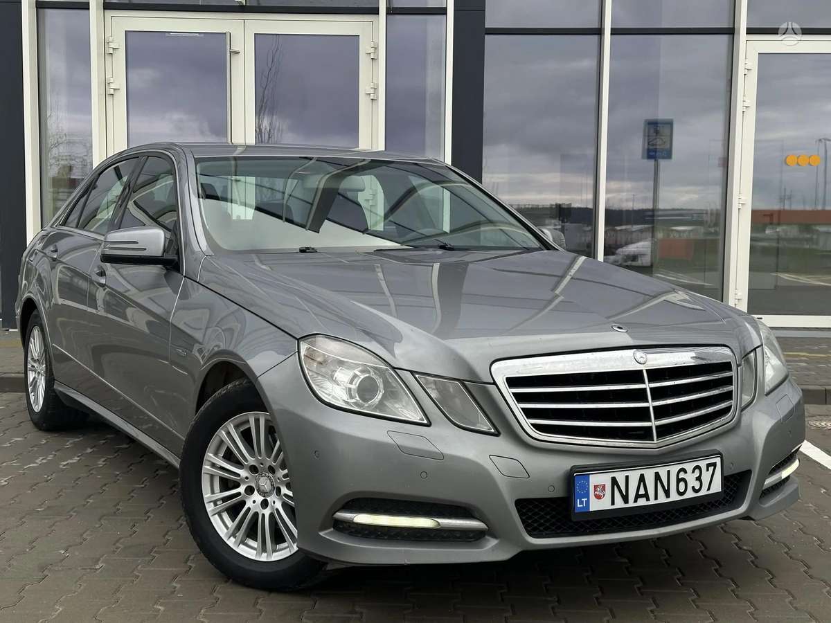 Mercedes-Benz E200, 2.1 l., Седан