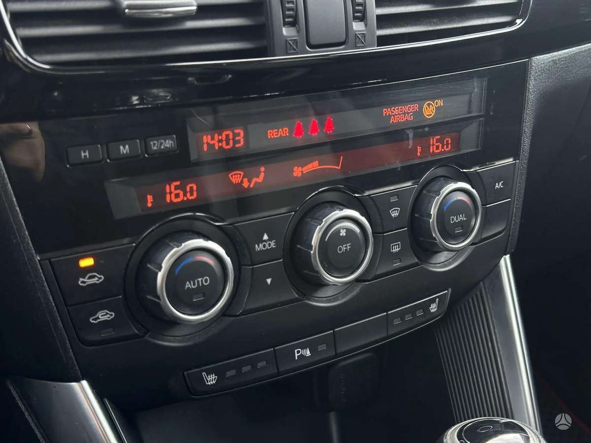 Mazda CX-5, 2.2 l., off-road / crossover