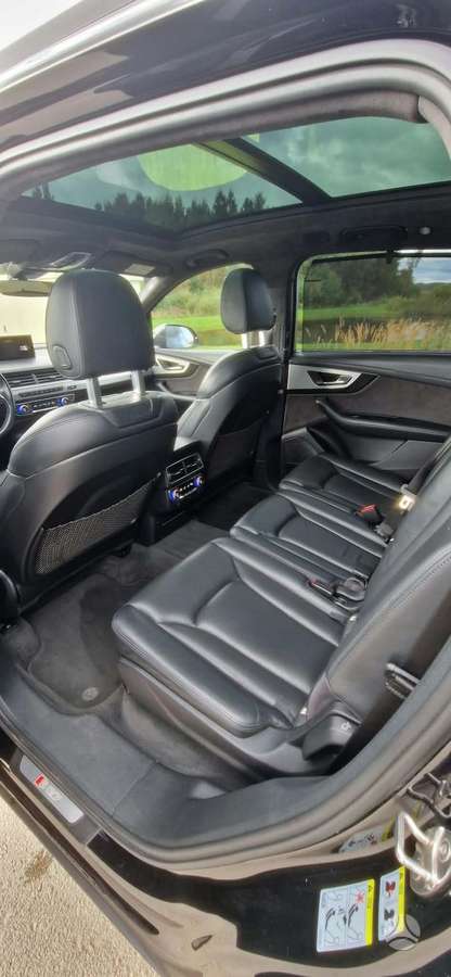 Audi SQ7, 4.0 l., Внедорожник / Кроссовер