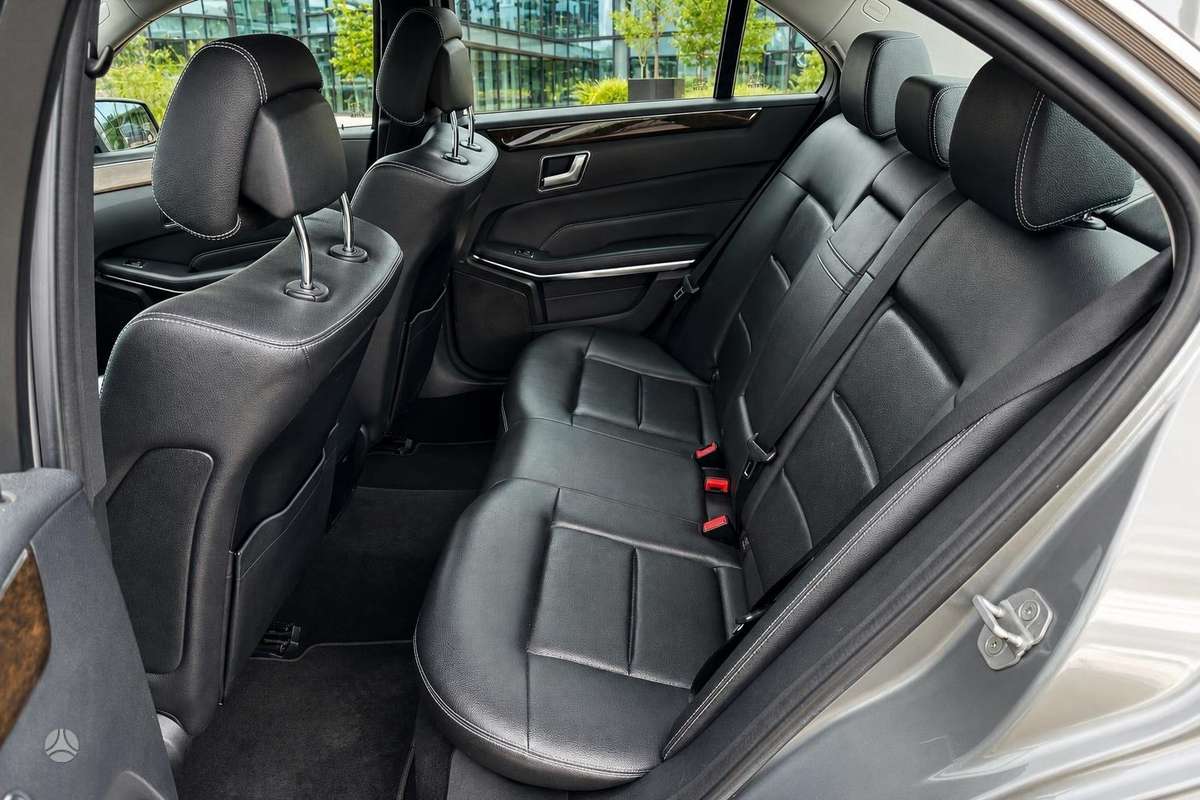 Mercedes-Benz E200, 2.2 l., Седан