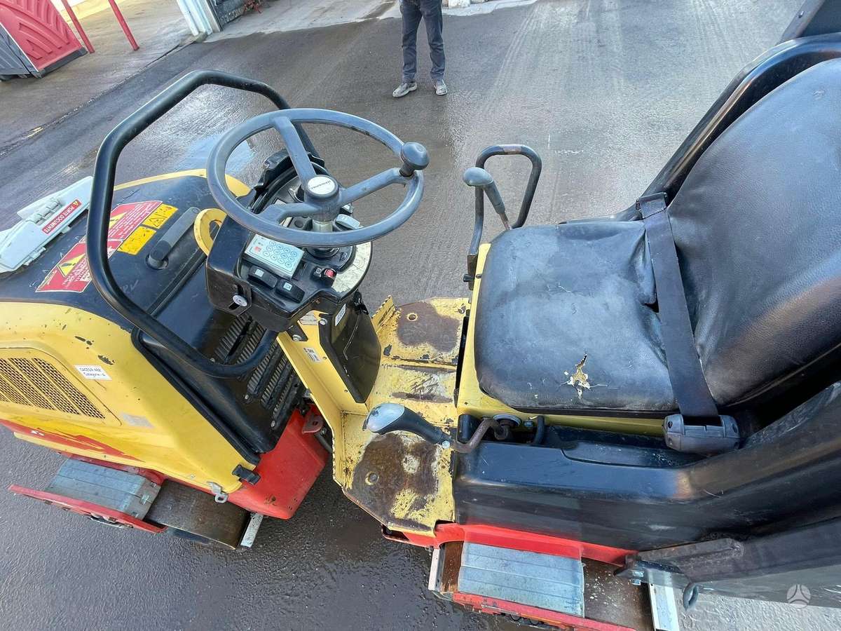 Dynapac CC1000, vibro technika