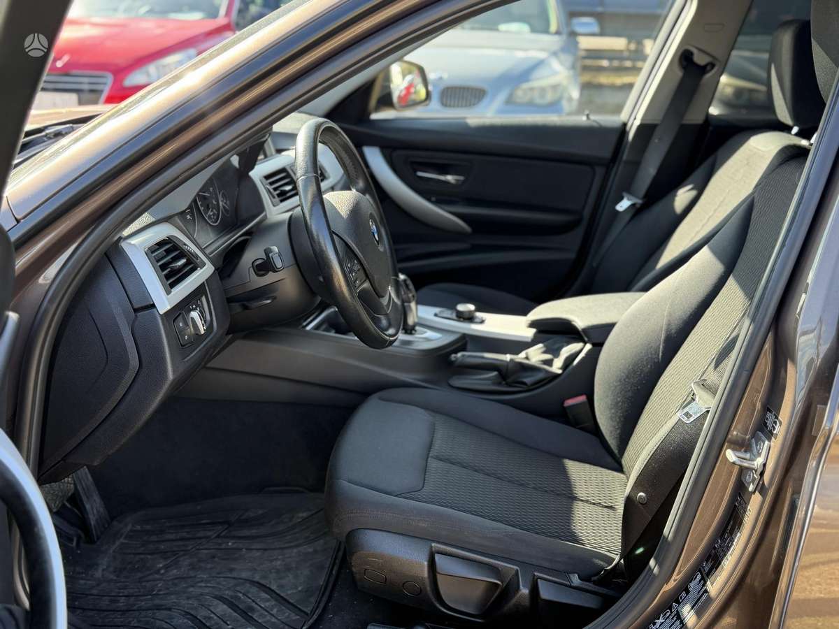 BMW 320, 2.0 l., Седан